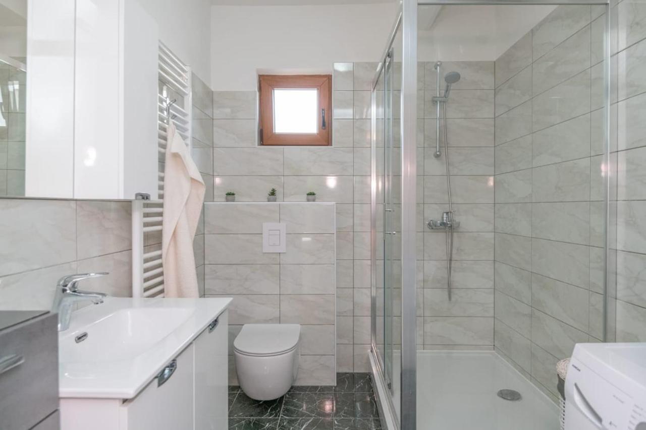 Holiday Home Tone, Makarska - Drum Esterno foto