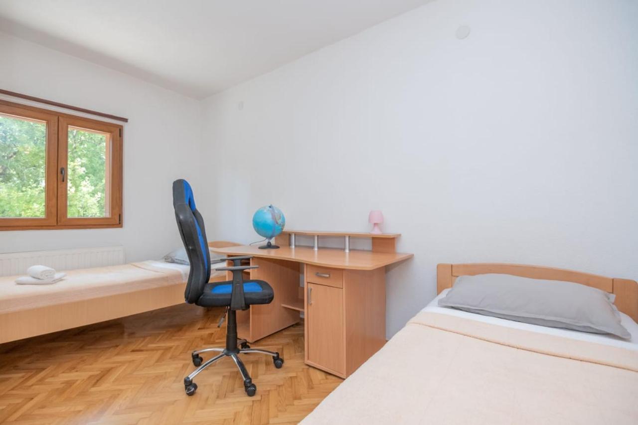 Holiday Home Tone, Makarska - Drum Esterno foto
