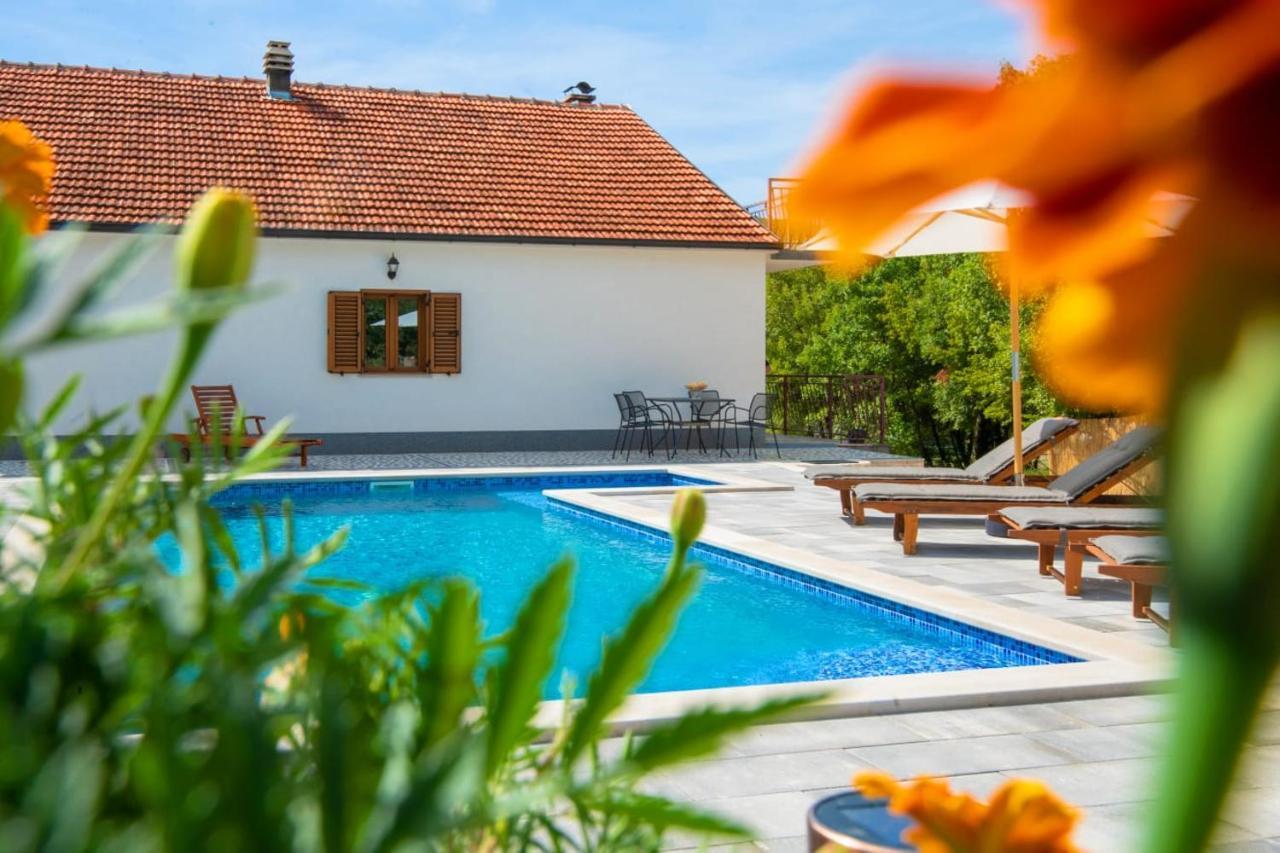 Holiday Home Tone, Makarska - Drum Esterno foto