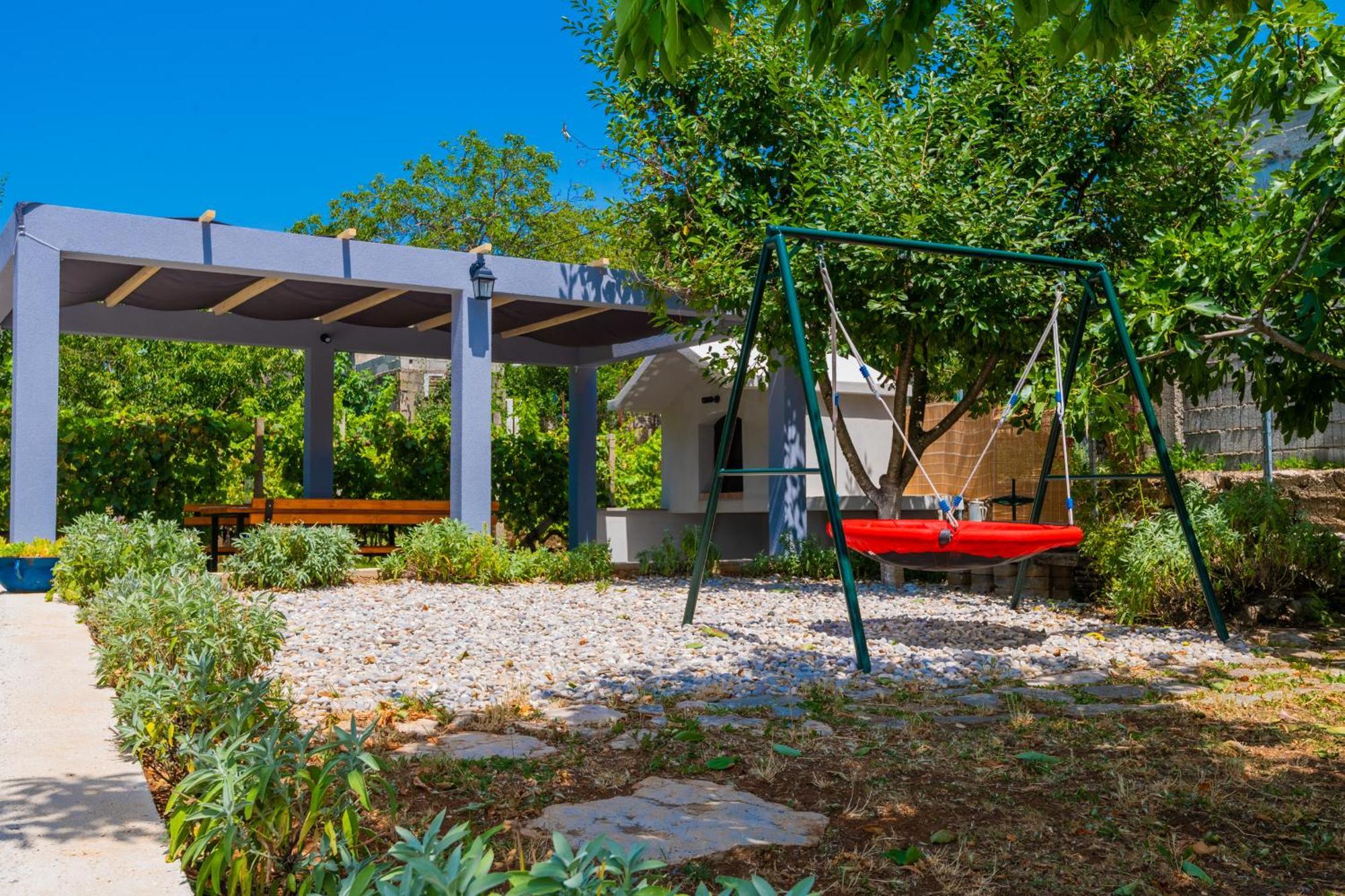 Holiday Home Tone, Makarska - Drum Esterno foto