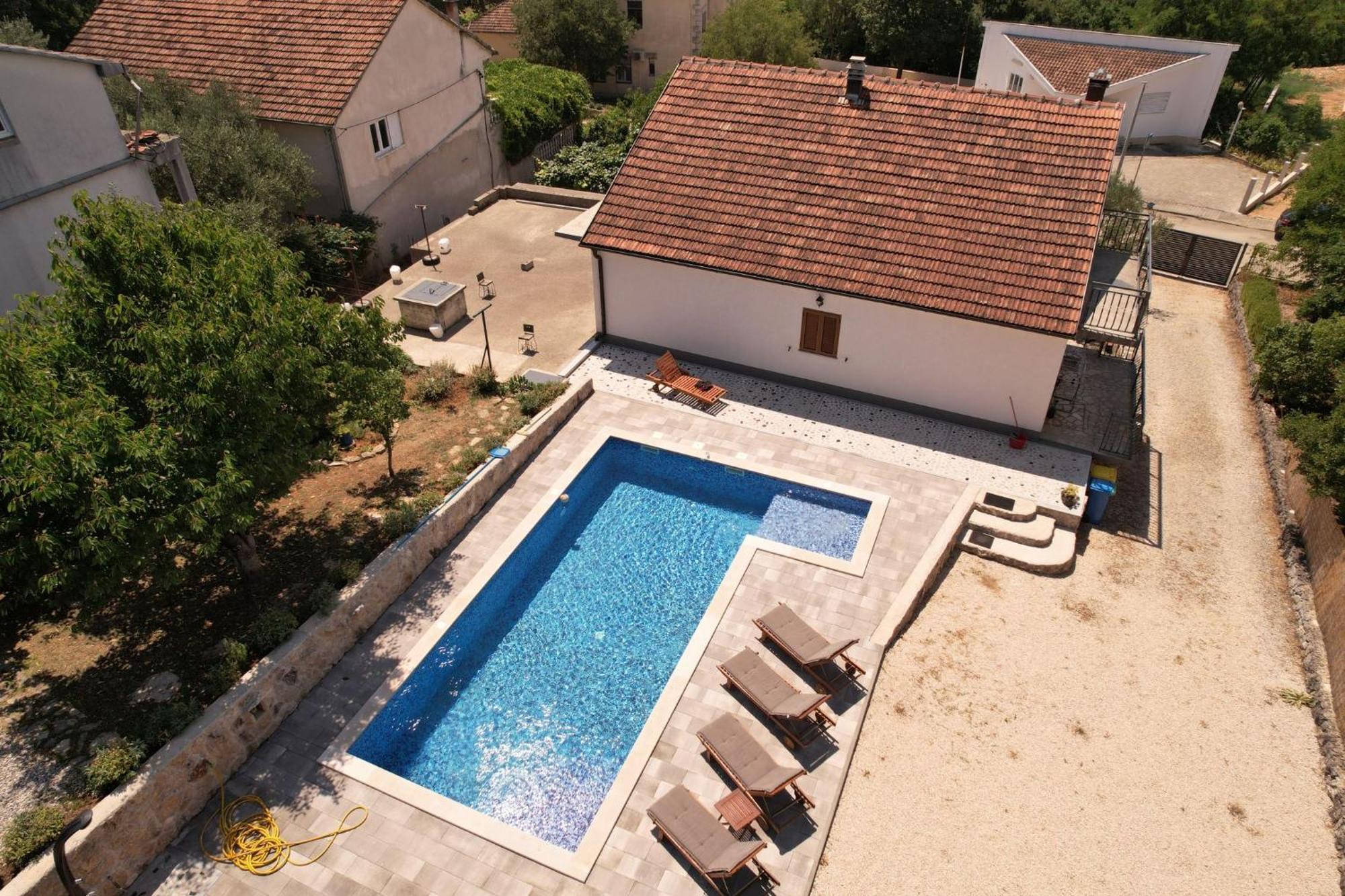 Holiday Home Tone, Makarska - Drum Esterno foto